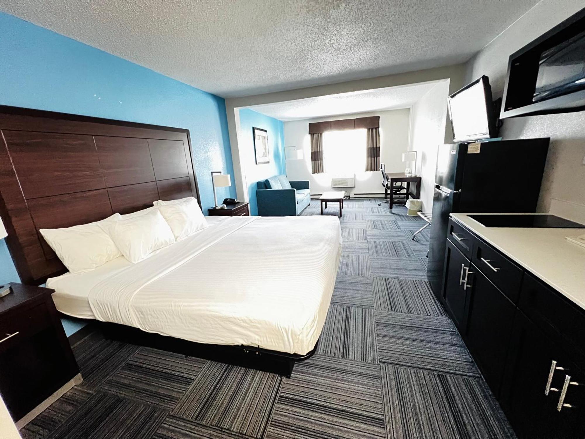 Baymont By Wyndham Marinette Hotel Bagian luar foto