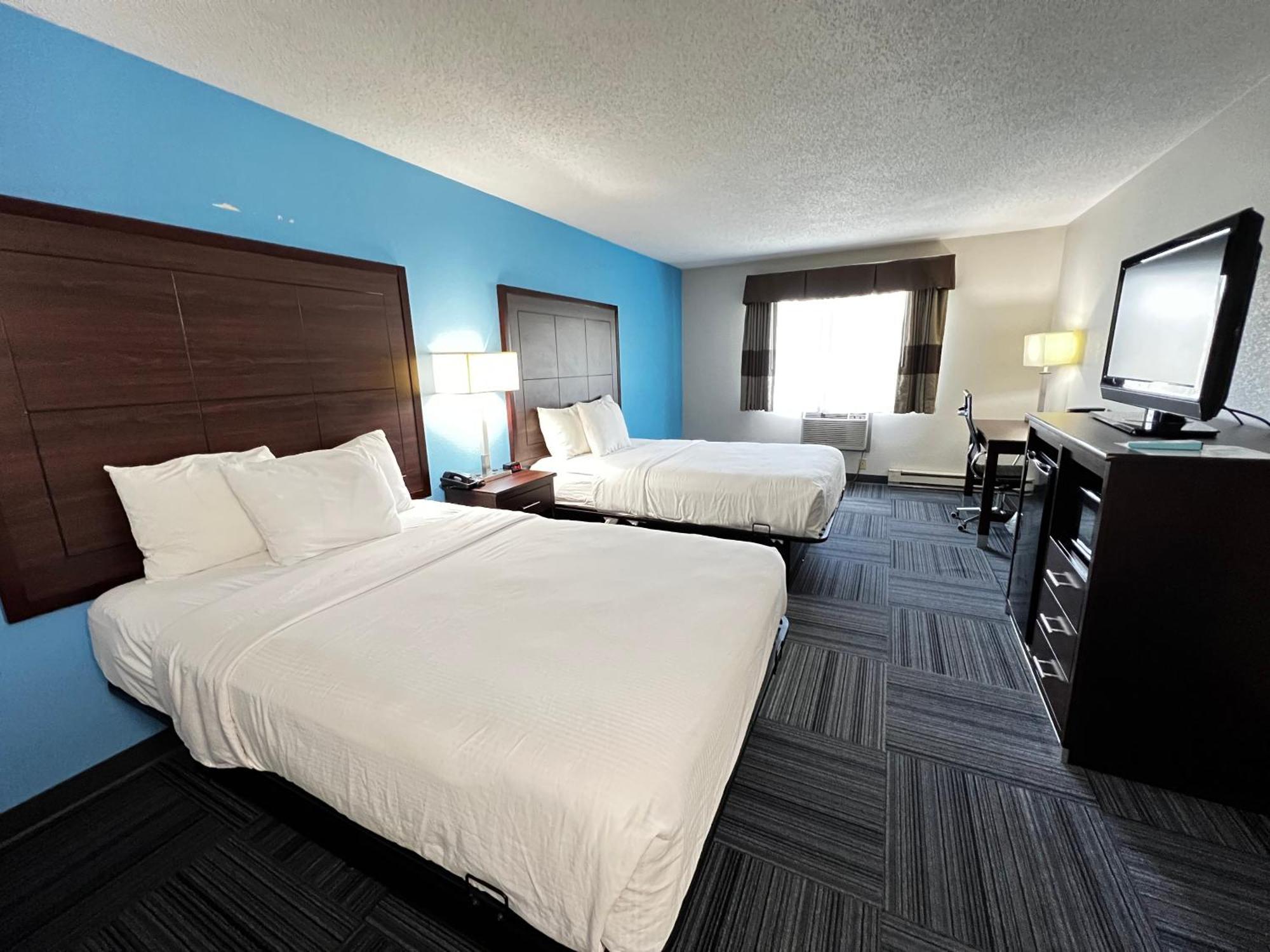 Baymont By Wyndham Marinette Hotel Bagian luar foto